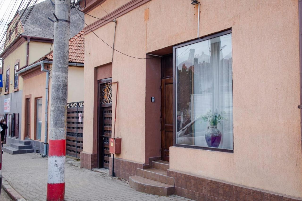 Reghin Guest House Luaran gambar