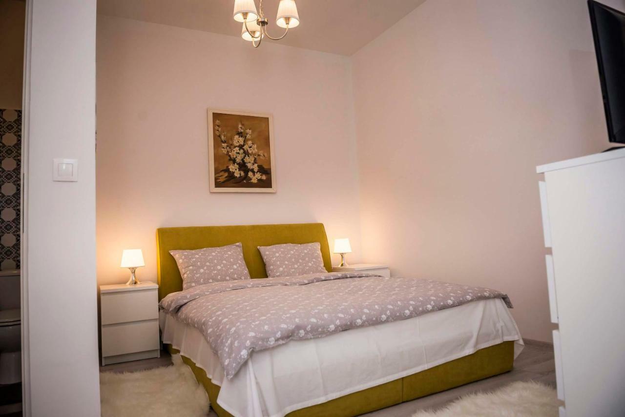 Reghin Guest House Luaran gambar
